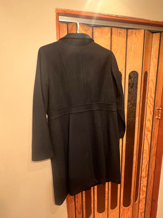 Czarny plaszcz tatuum 44 jak nowy