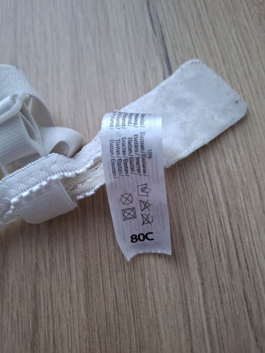 Pepco biustonosz kremowy koronkowy rozmiar 80 C push up seksowny sexy