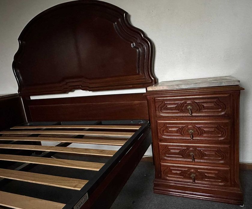 Quarto de casal em madeira