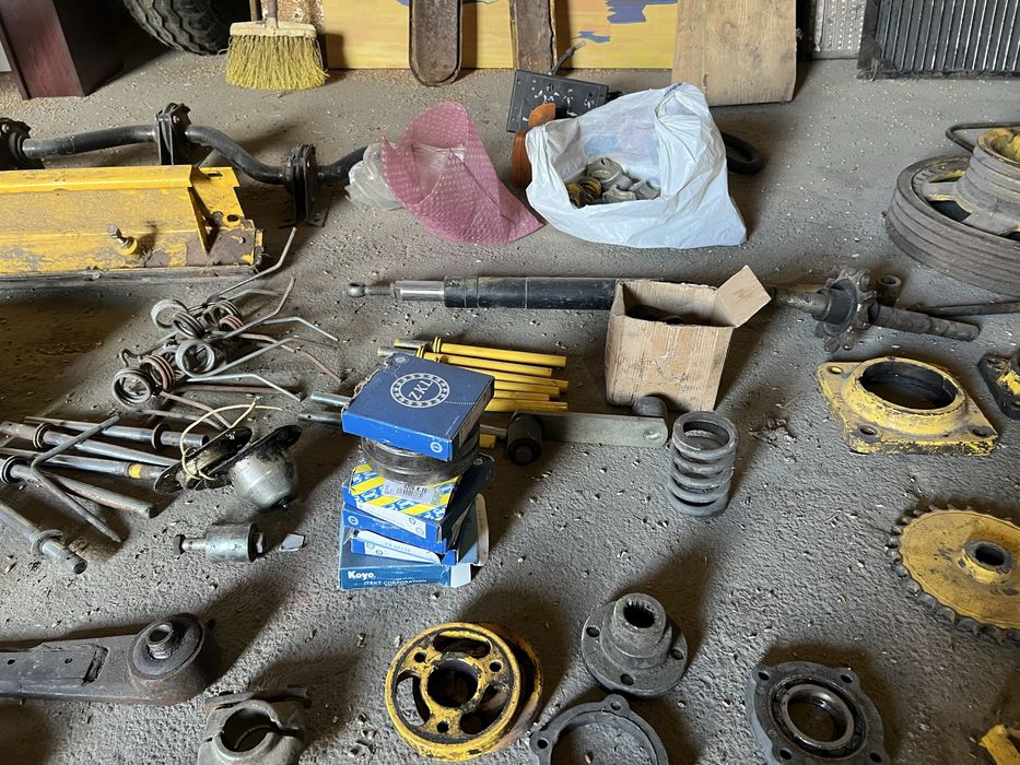 Запчастин на комбайн New Holland TX66-68