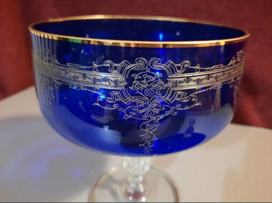 Конфетница на ножке Чешское стекло Ваза времён ссср ретро антиквариат