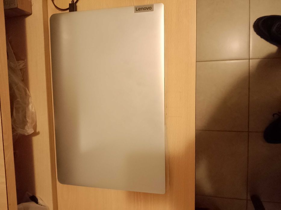 Portátil Lenovo 1i-GL7