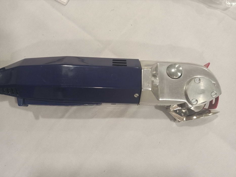 Máquina de corte de tecido com faca rotativa NOVITA Super