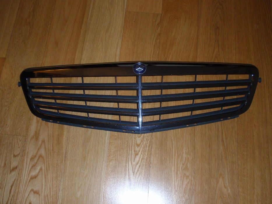 Grelha frente Mercedes modelo 204 de C 220 CDI de 2012