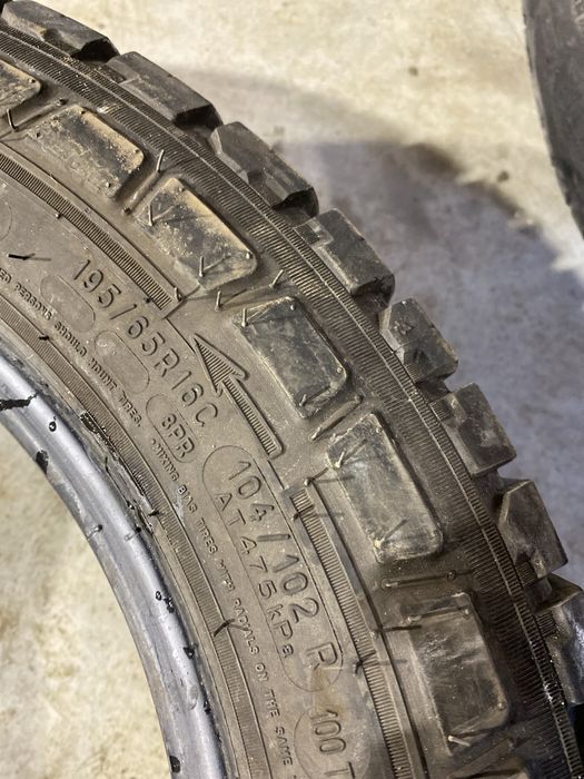 53. Opony dostawcze zimowe michelin aglis crossclimate 195/65r16c 2szt