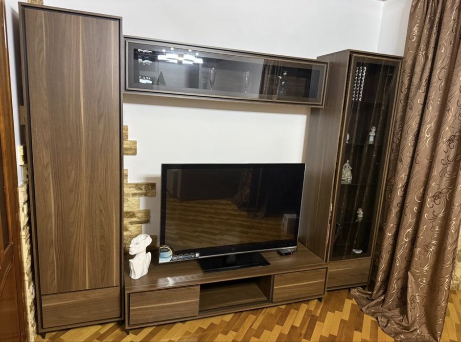 Продам стильну стінку для вітальні в сучасному дизайні