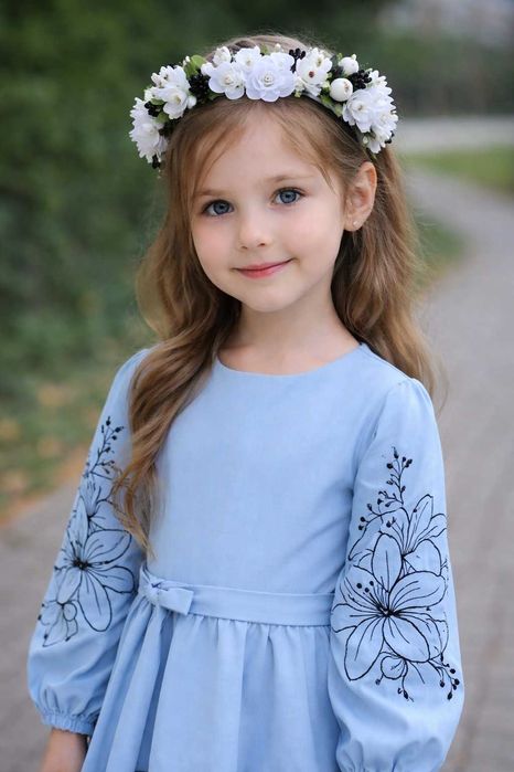 Обруч дівчинці з квітами до вишиванки