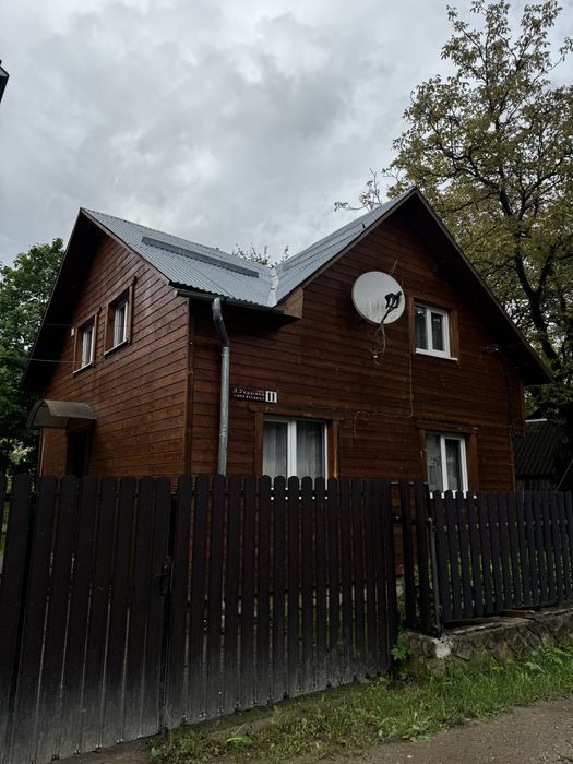 Котеджі біля річкі