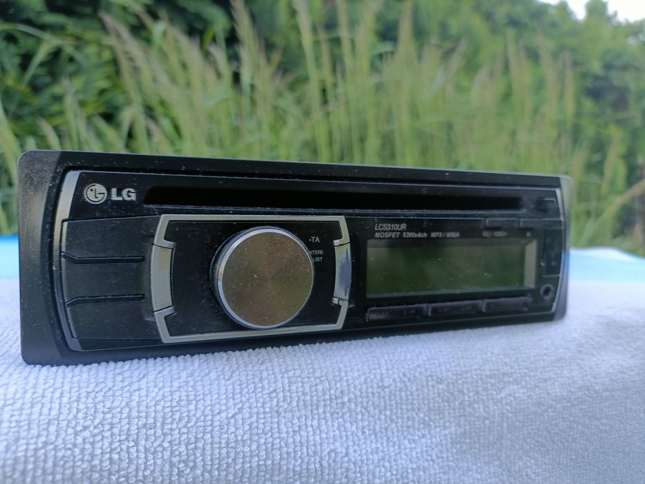 Stare radio z CD audio złom uszkodzone?