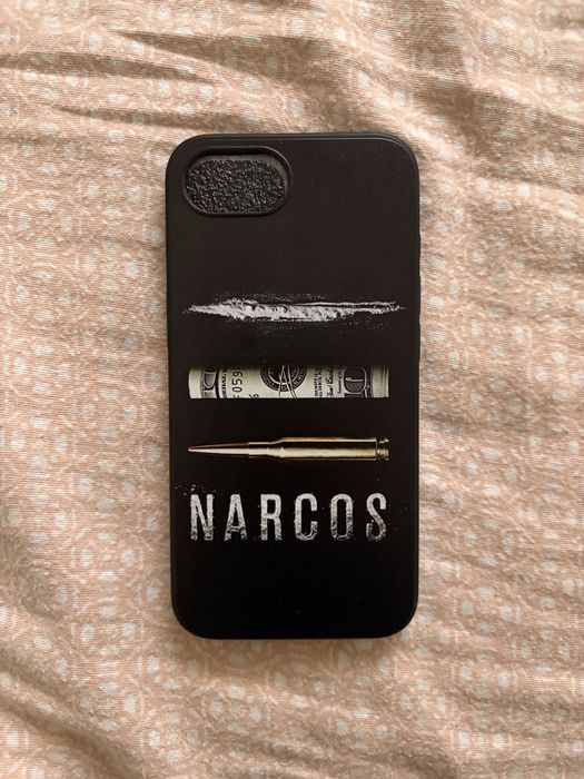 Capa narcos iphone 16e