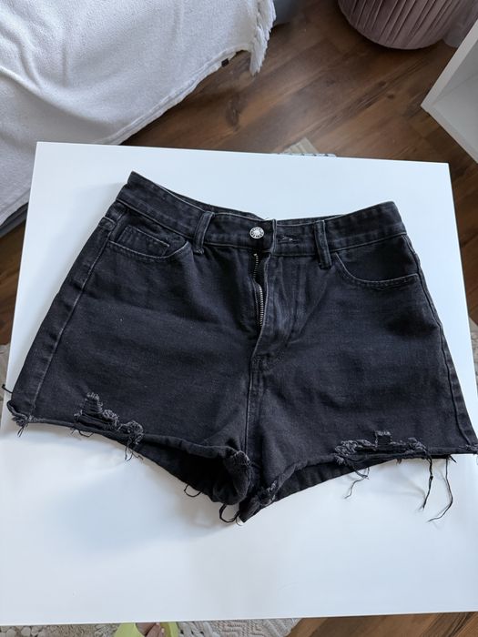 Czarne jeansowe dżinsowe postrzępione spodenki petite shein M