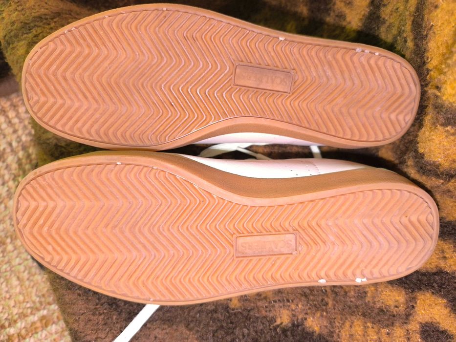 Tênis SCALPERS senhora 39