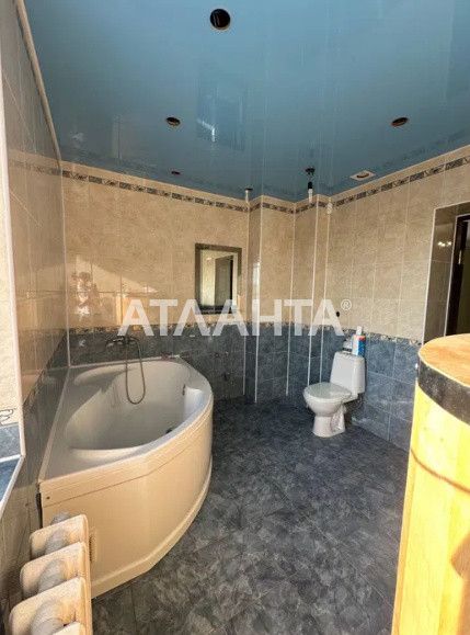 Капитальный дом в пригороде