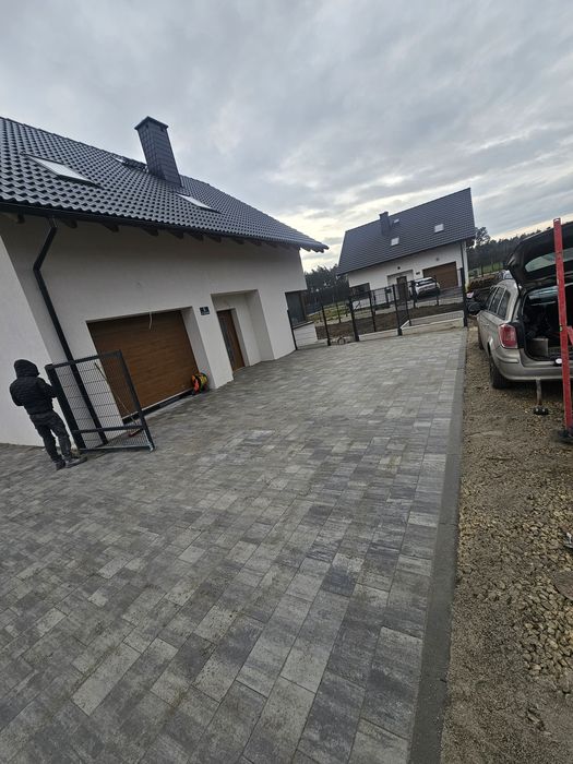 Brukarstwo, Ogrodzenia, Kostka Brukowa, Układanie kostki Brukowej