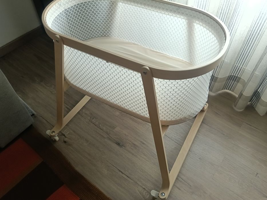 Berço bebe com rodas