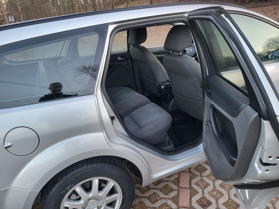 Focus kombi 1.6 benz.klima zadbany hak