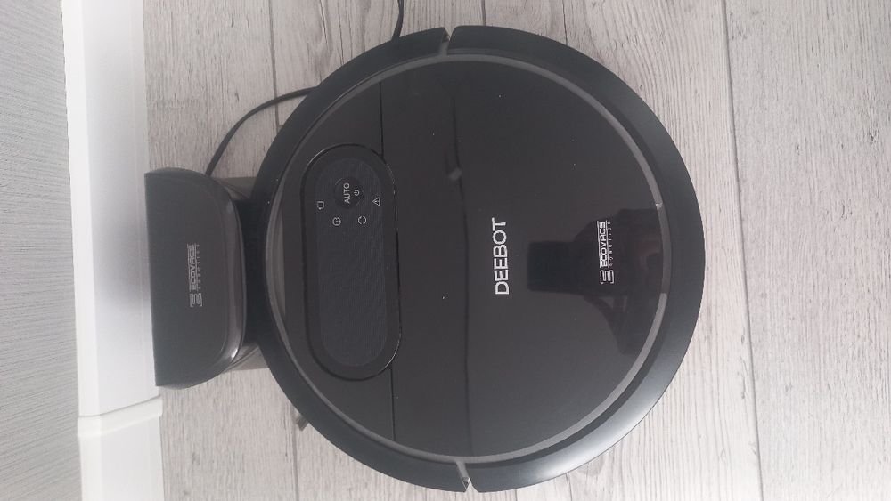 Робот пилосос  Deebot
