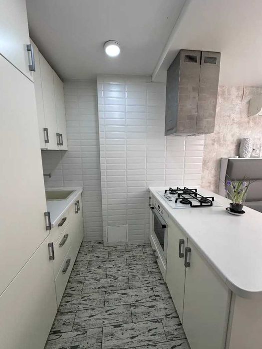 Продам 3 х комнатную квартиру на ж/м Левобережный-3