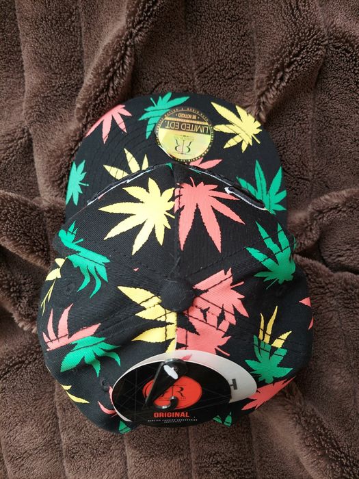 Бейсболка фірми Jagermeister Jamaica оригінал 

Розмір універсальний б