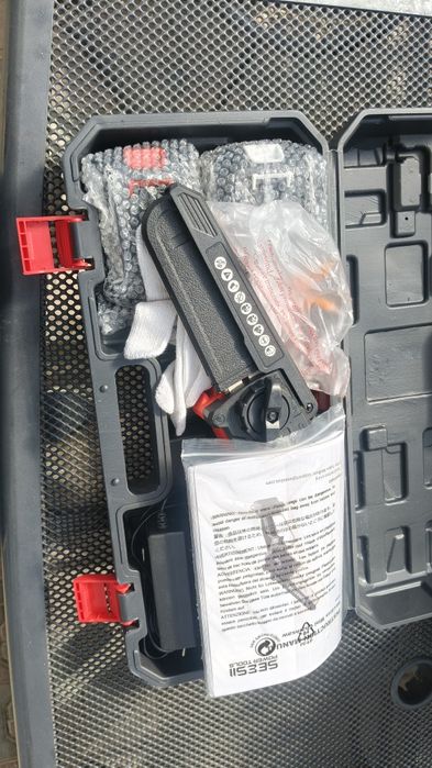 Mini piła łańcuchowa 6 cali bezszotkowa, 2x4ah akumlatory system  Makita wysyłka gratis