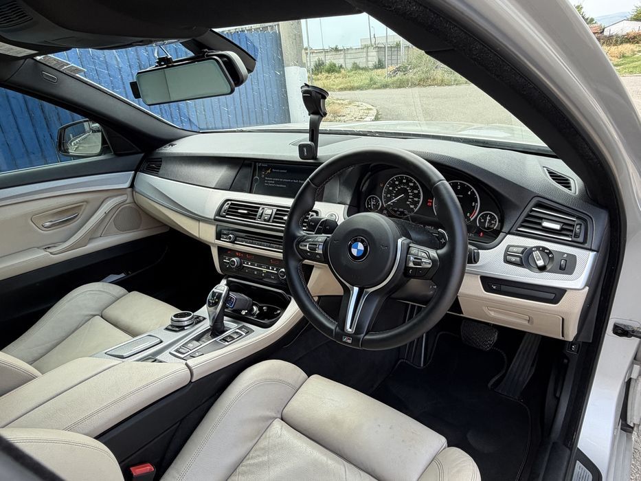 Bmw f10 2.0D 2012 год