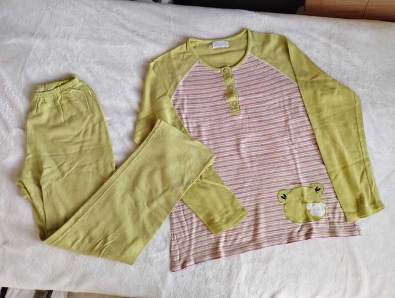 Conjunto de pijama verde e rosa mulher