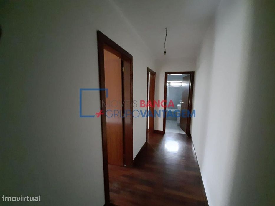 Apartamento T2 C/Varanda - Valongo