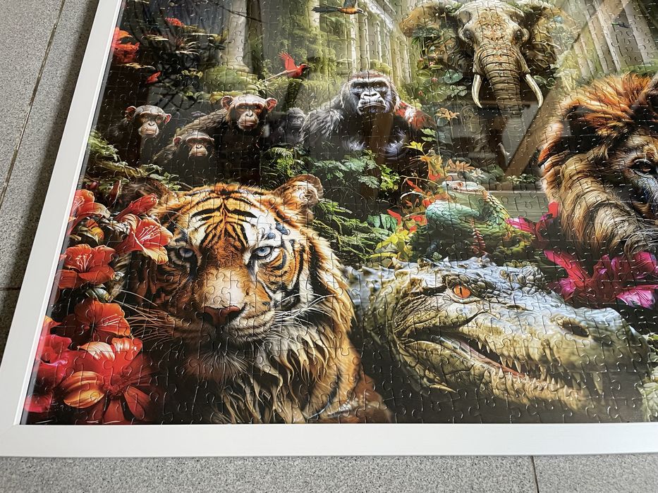 Decoração parede puzzle com moldura