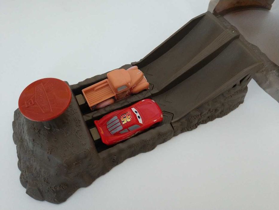 Трек Тачки. Мак Квін, Cars