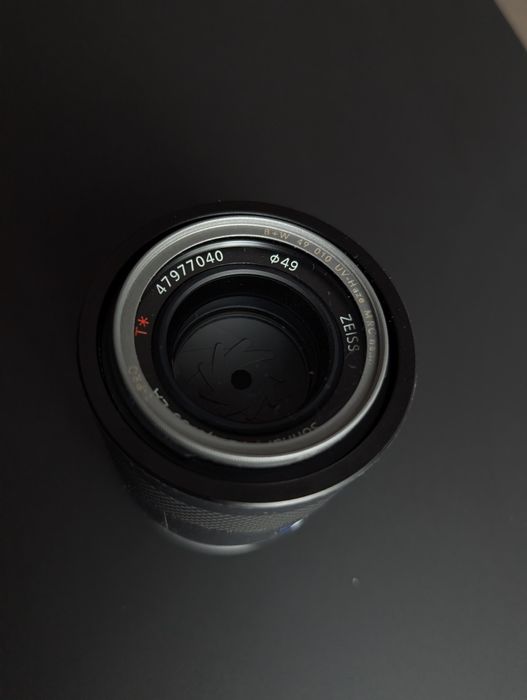 Sony Zeiss FE 55 1.8