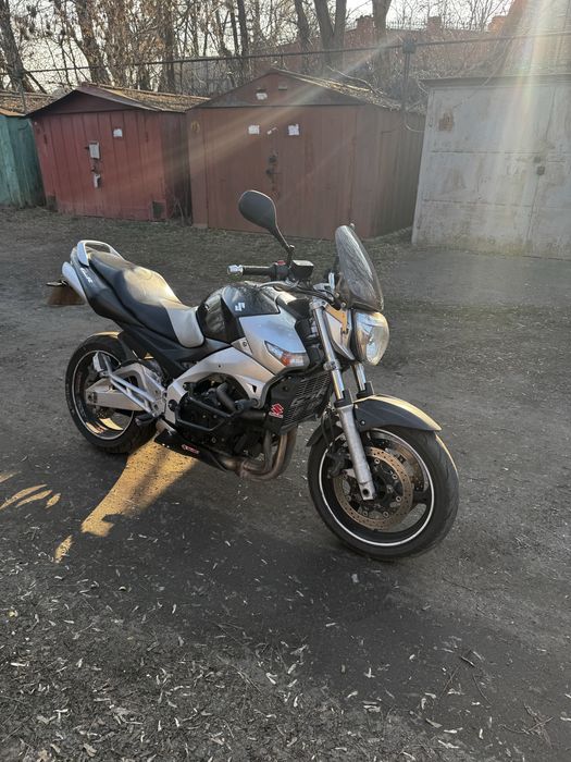 suzuki gsr - 600