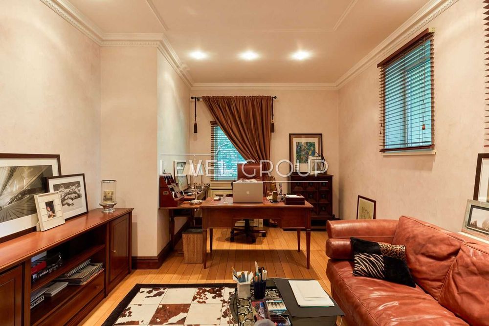 Дизайнерський будинок 586 м2 Гатне Крюковщина