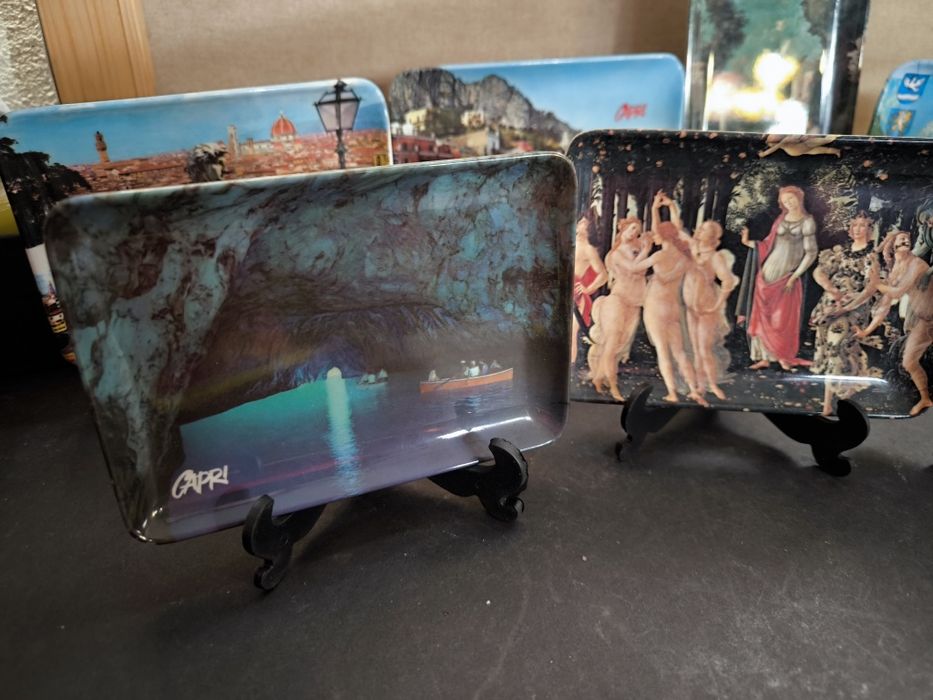 Travessas em plástico decorativa