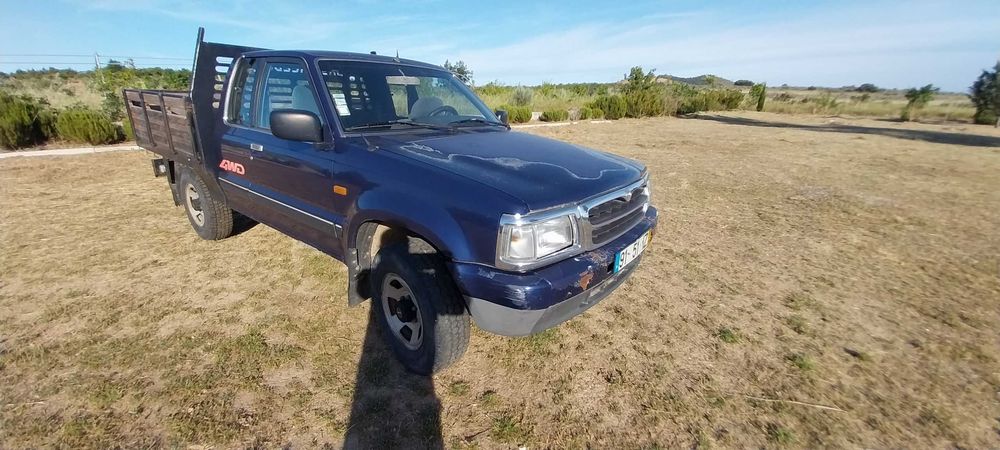 Carrinha 4x4 “king cab”