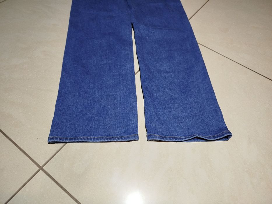 Spodnie Levis dziewczęce rozmiar 152 nowe bez metki
