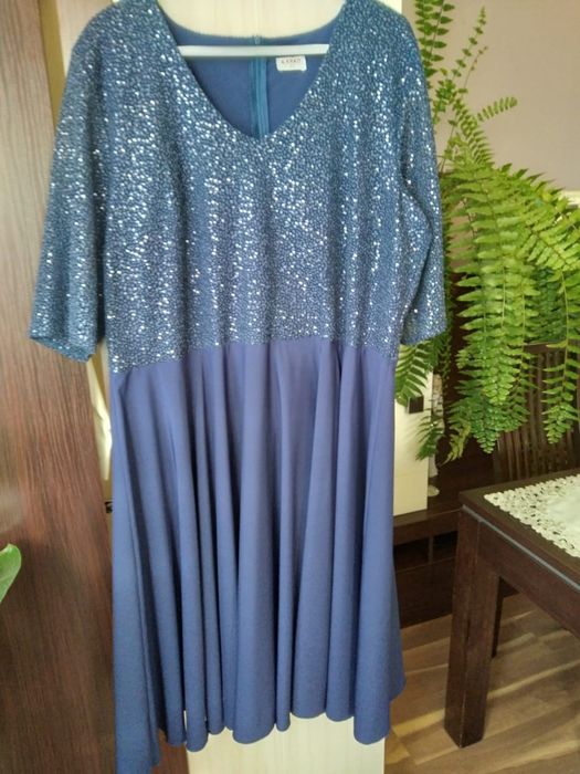 Sukienka KARKO rozmiar 52