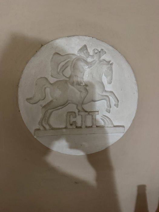 Simbolo antigo CTT- medalhão arquitetónico original