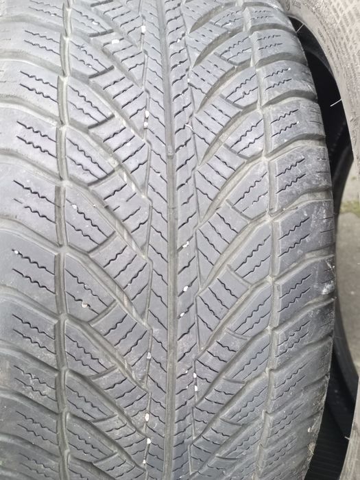 Opony 245/45 r18 Goodyear superstan