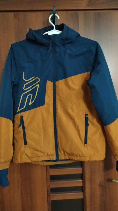 Nowa kurtka chłopięca 152