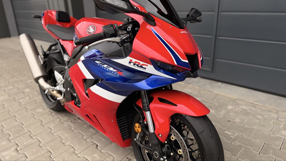 Мотоцикл HONDA CBR 1000 RR-R Fireblade