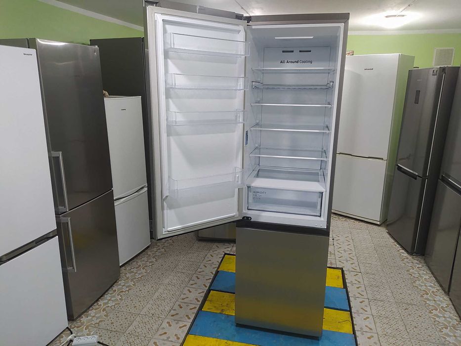 Холодильник Samsung RB38T672ESA з морозильною камерою