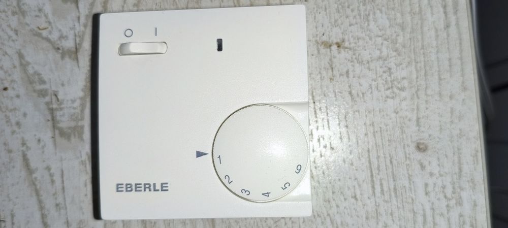 Termostaty eberle fr-e 525 31  14A