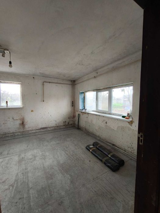 `Продам 2х поверховий будинок 144м.кв у Потоках, 30 сотів. прив.землі