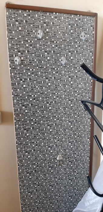 Вешалка настенная