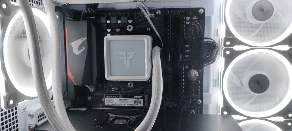 Caixa computador ASUS A31 Plus TG ARGB + Water Cooling Tempest Darken 360 Kit