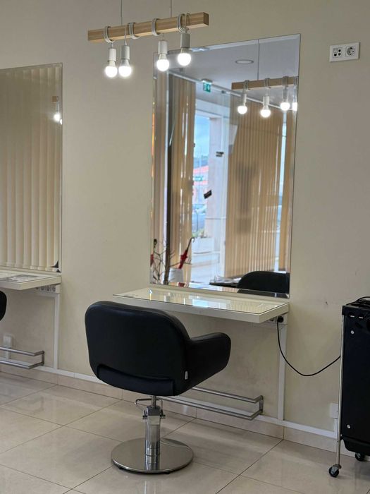 Bancada (toucador) suspensa com tampo em vidro temperado - branco