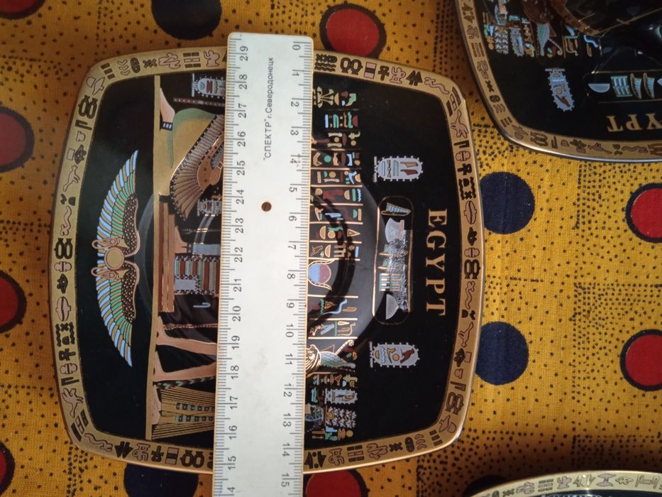 Чашки и тарелки с египетской тематикой