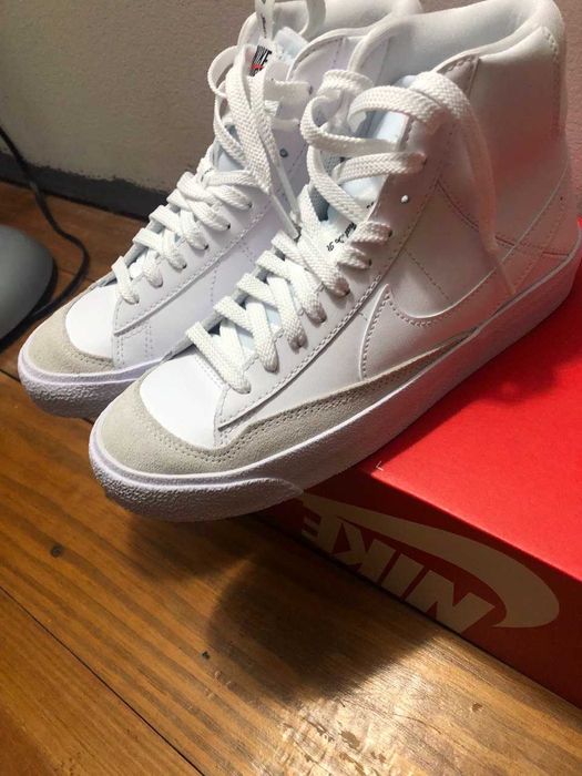 кроссовки женские фирмы Nike