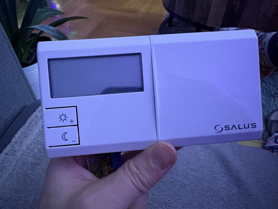 Salus 091FLV2 sprawny - 59 zl