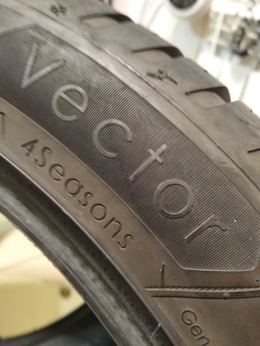 Шини 245 45 17 GOODYEAR 4 seasons пара всесезонні